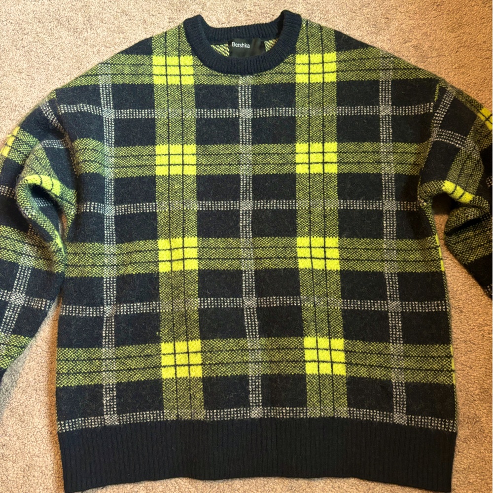 Boxy black plaid fluffy sweater